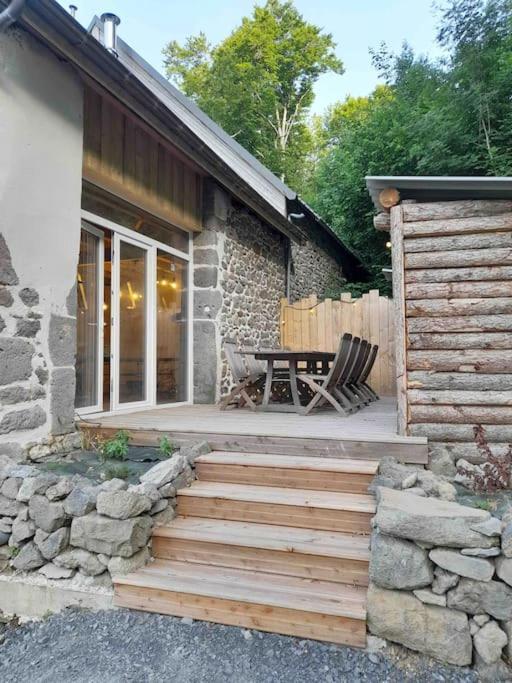 Villa La Grange De La Gratade Rochefort-Montagne Exterior foto